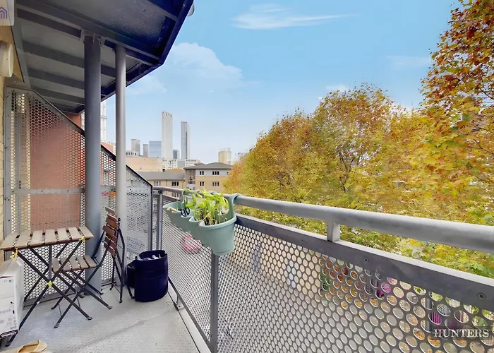 Brand New Flat - Canary Wharf